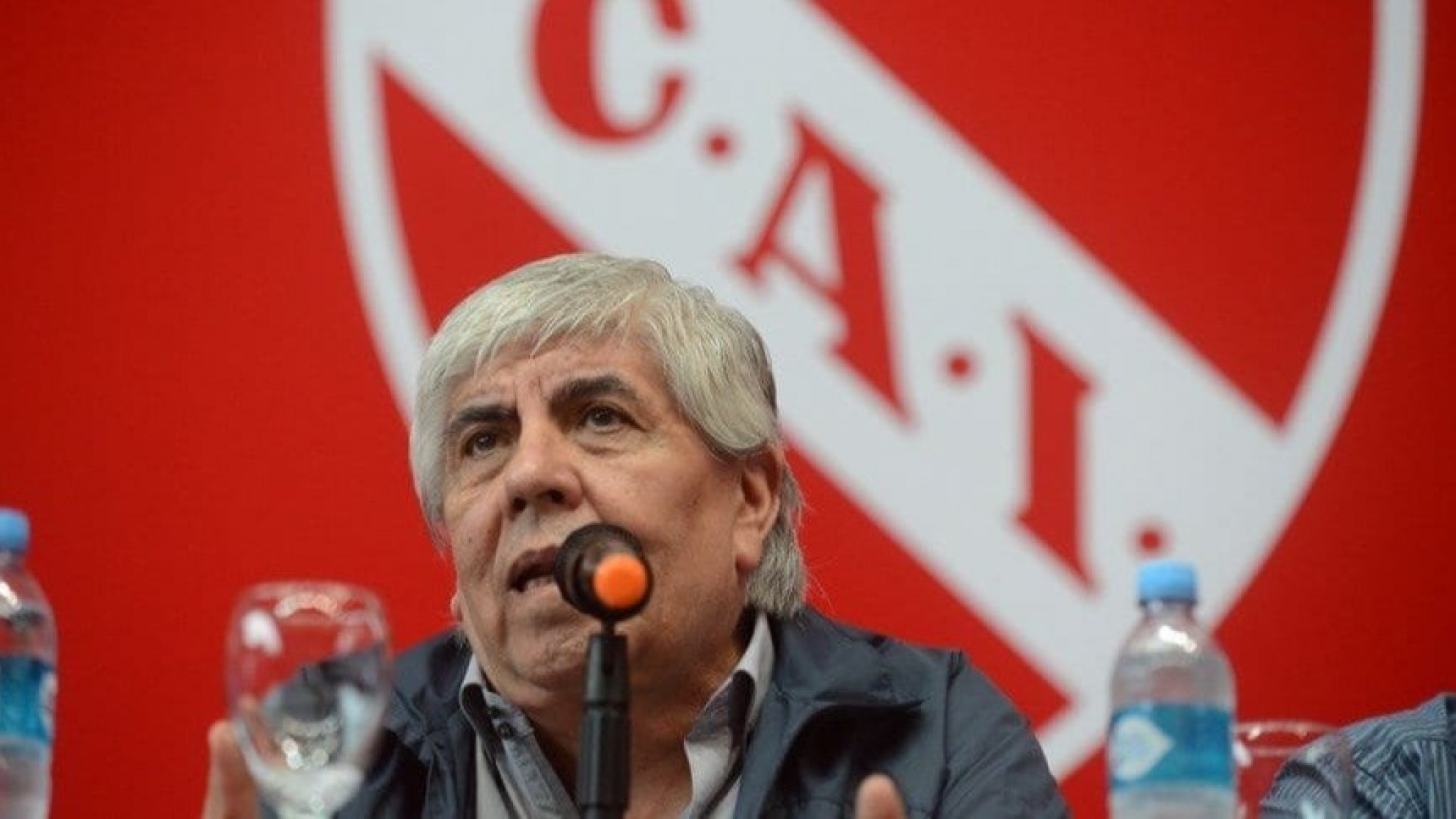 En medio de la crisis, Moyano defendió su gestión como presidente del Rojo de Avellaneda